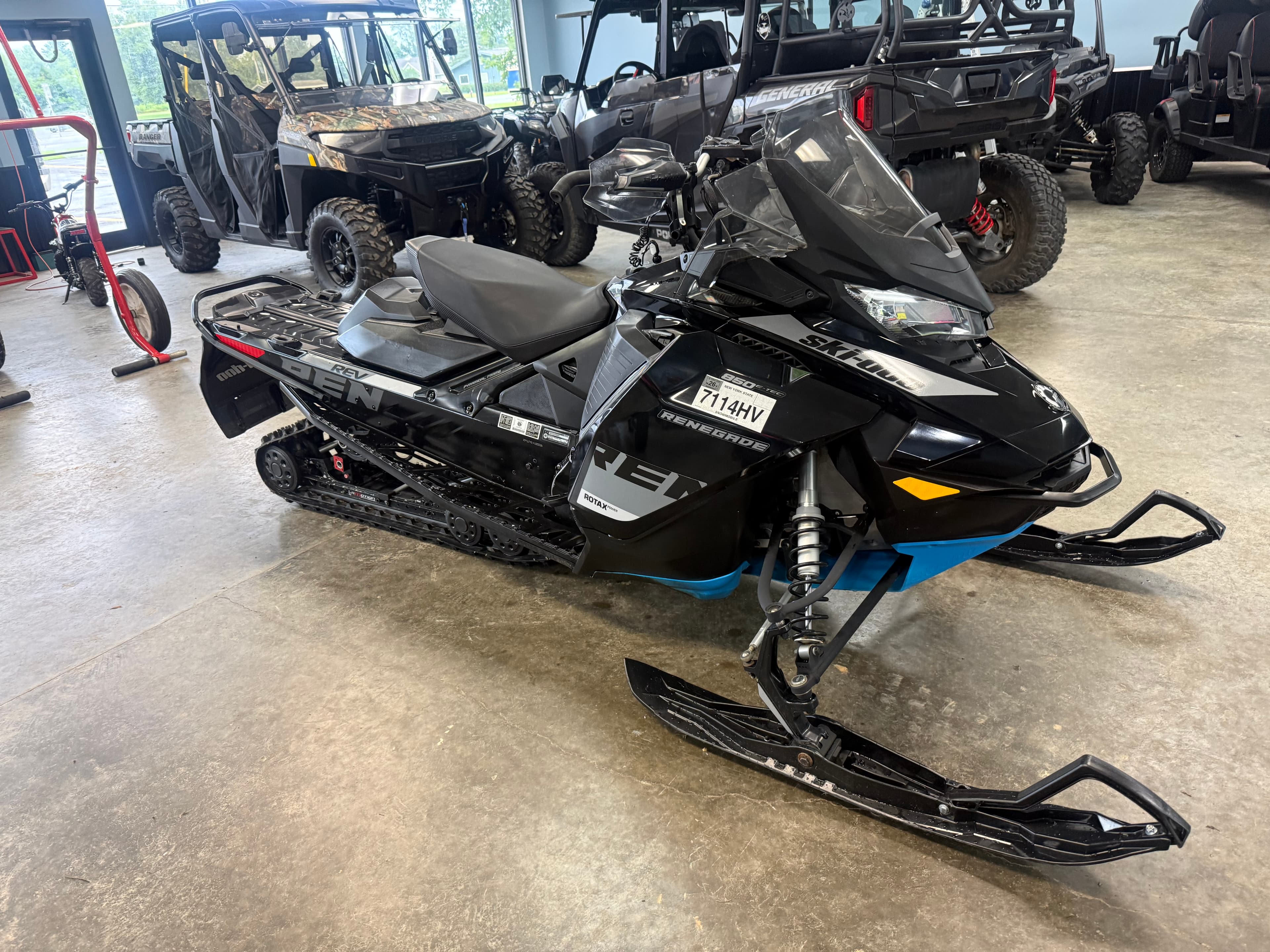 2019 Renegade Adrenaline 850 E-TEC E.S.